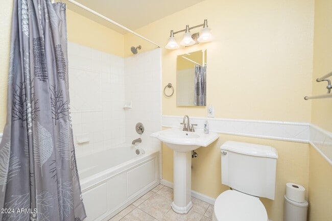 Building Photo - 6610 W McKinley St