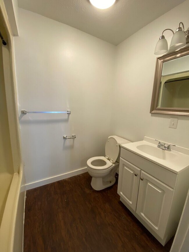 Building Photo - 978 Manton Wy