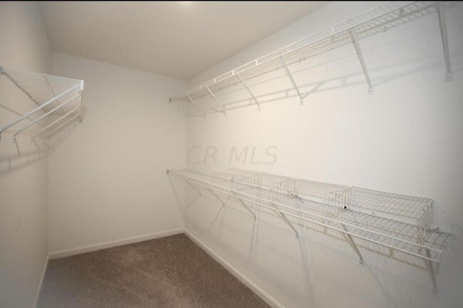 Building Photo - 4978 Crestbrook Dr