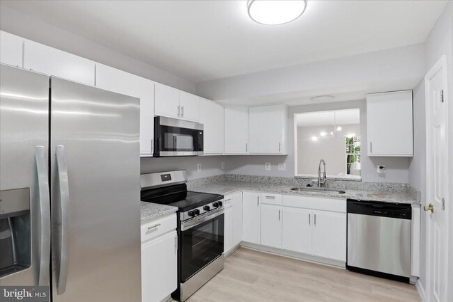 Building Photo - 504 Autumn Wind Way