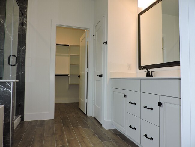 Building Photo - 12853 Meadow Wind Wy