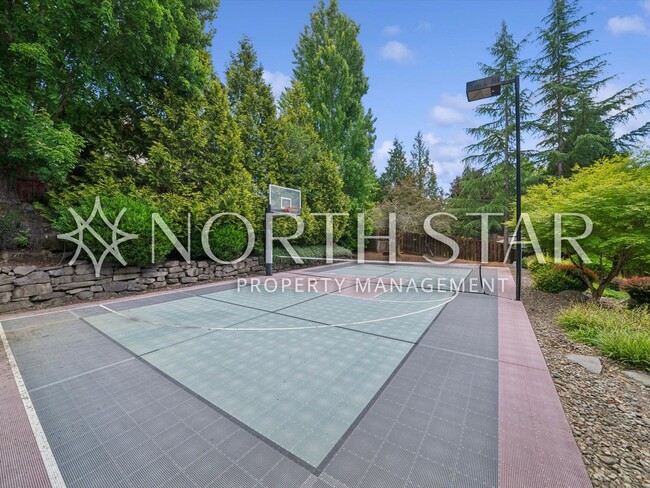 Building Photo - Move-In Ready Craftsman with Gourmet Kitchen, Bonus Room & Private Basketball Court