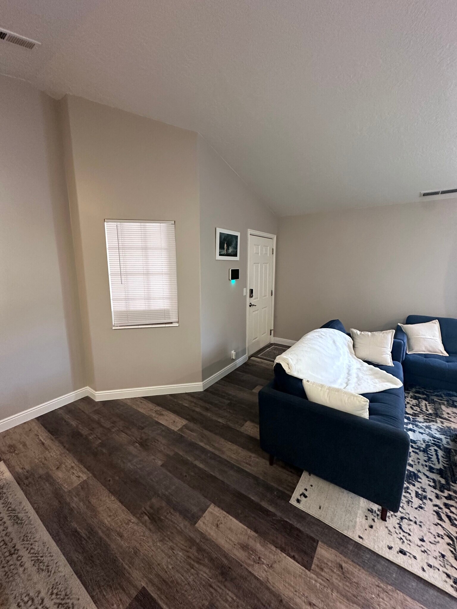 Building Photo - 1227 Riverside Ave