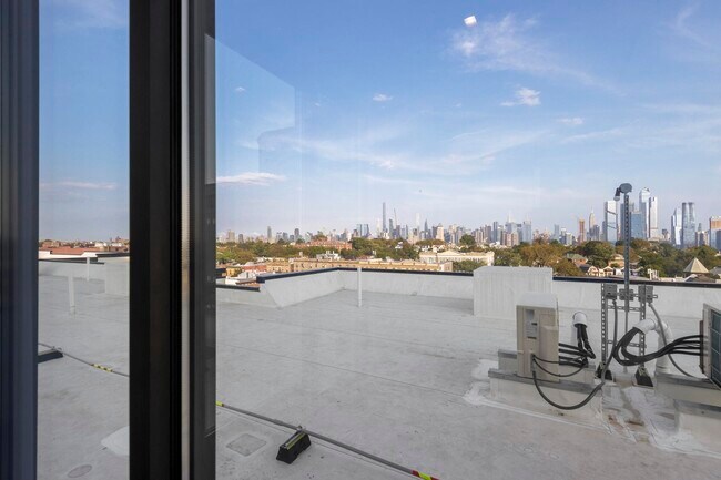 Building Photo - 121 34th St