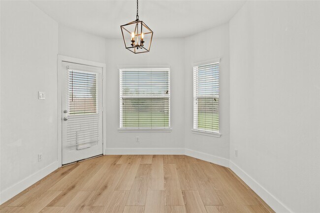 Building Photo - 518 Saffron Ct