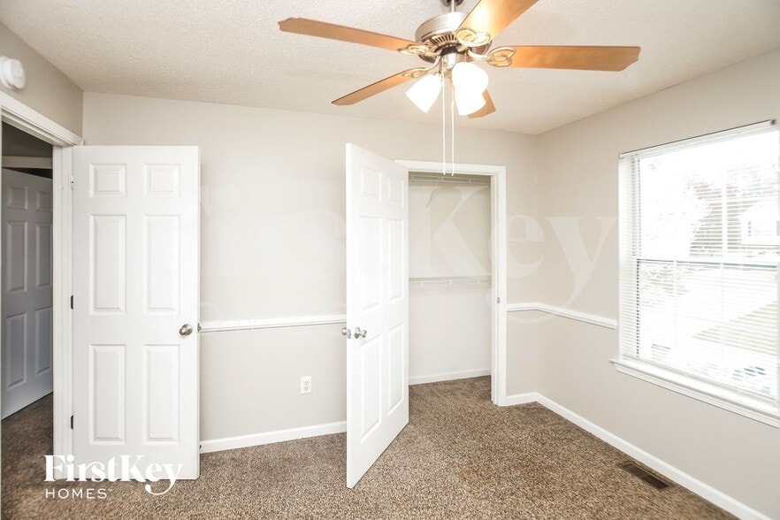 Building Photo - 43 Ashwood Dr