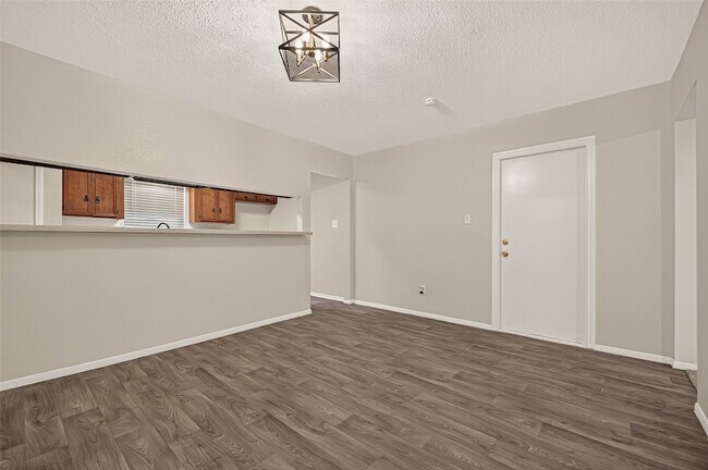 Building Photo - 29210 Binefield St