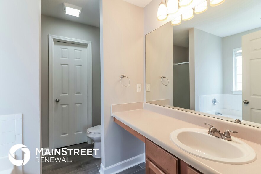 Building Photo - 4026 Shaded Oasis Ln