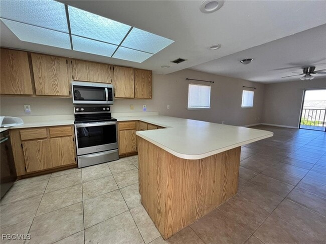 Building Photo - 3911 Country Club Blvd