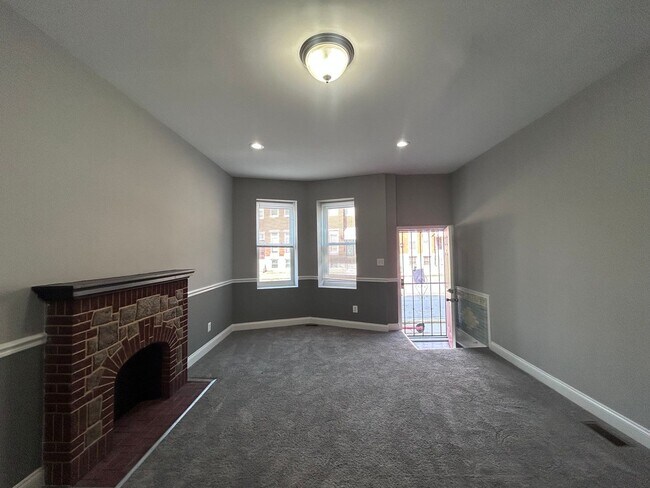 Building Photo - Baltimore - 4 Bedrooms and 2.5 baths Available!