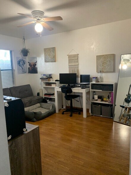 Building Photo - 3600 SW 23rd St