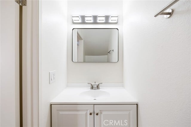 Building Photo - 13838 Vanowen St