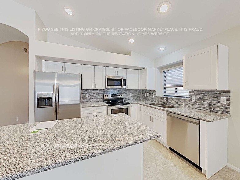 Building Photo - 29467 N Candlewood Dr