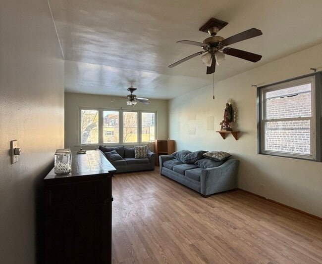 Building Photo - 5438 S Washtenaw Ave.