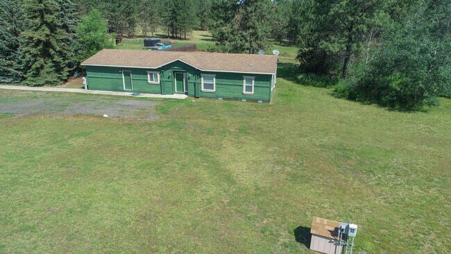 Building Photo - **Coming Soon** 3 Bed 2 Bath Manufactured Home on Acreage west of Spokane 12 minutes