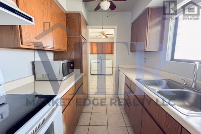 Building Photo - 2Bed/1.5Bath House in Arizona City! Ready for Immediate Move-In! -- RV GATE! NO HOA!