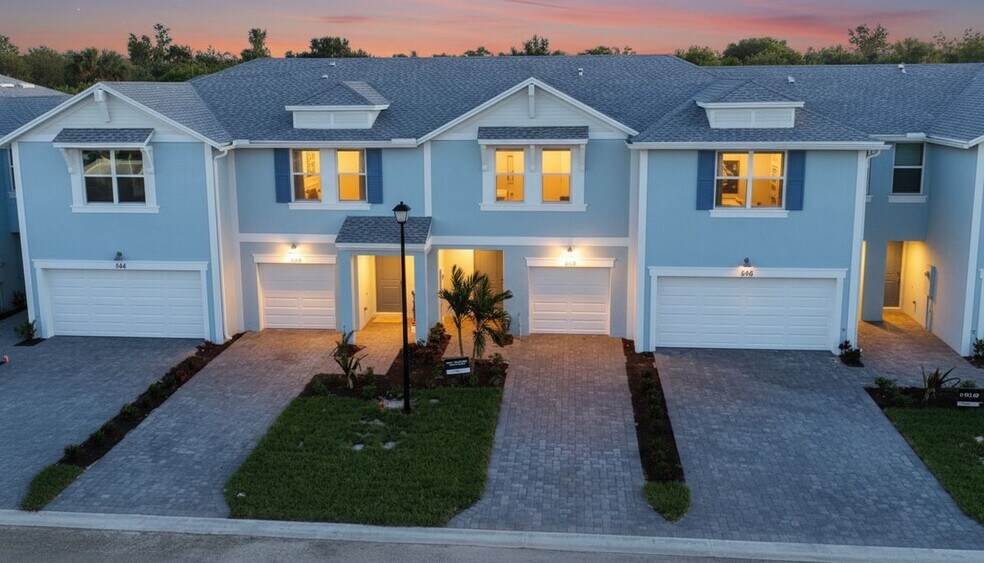 Building Photo - 492 Salisbury Cir
