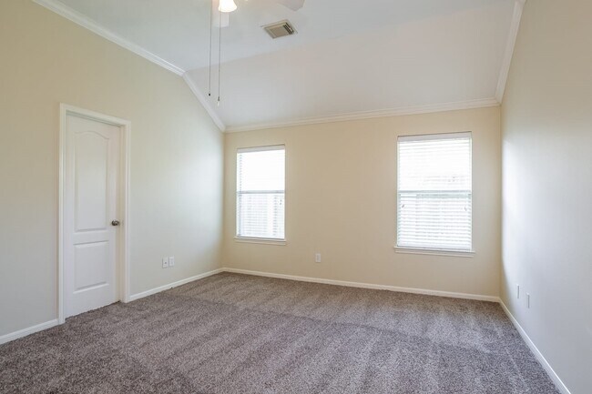 Building Photo - 30723 Ginger Trace Dr
