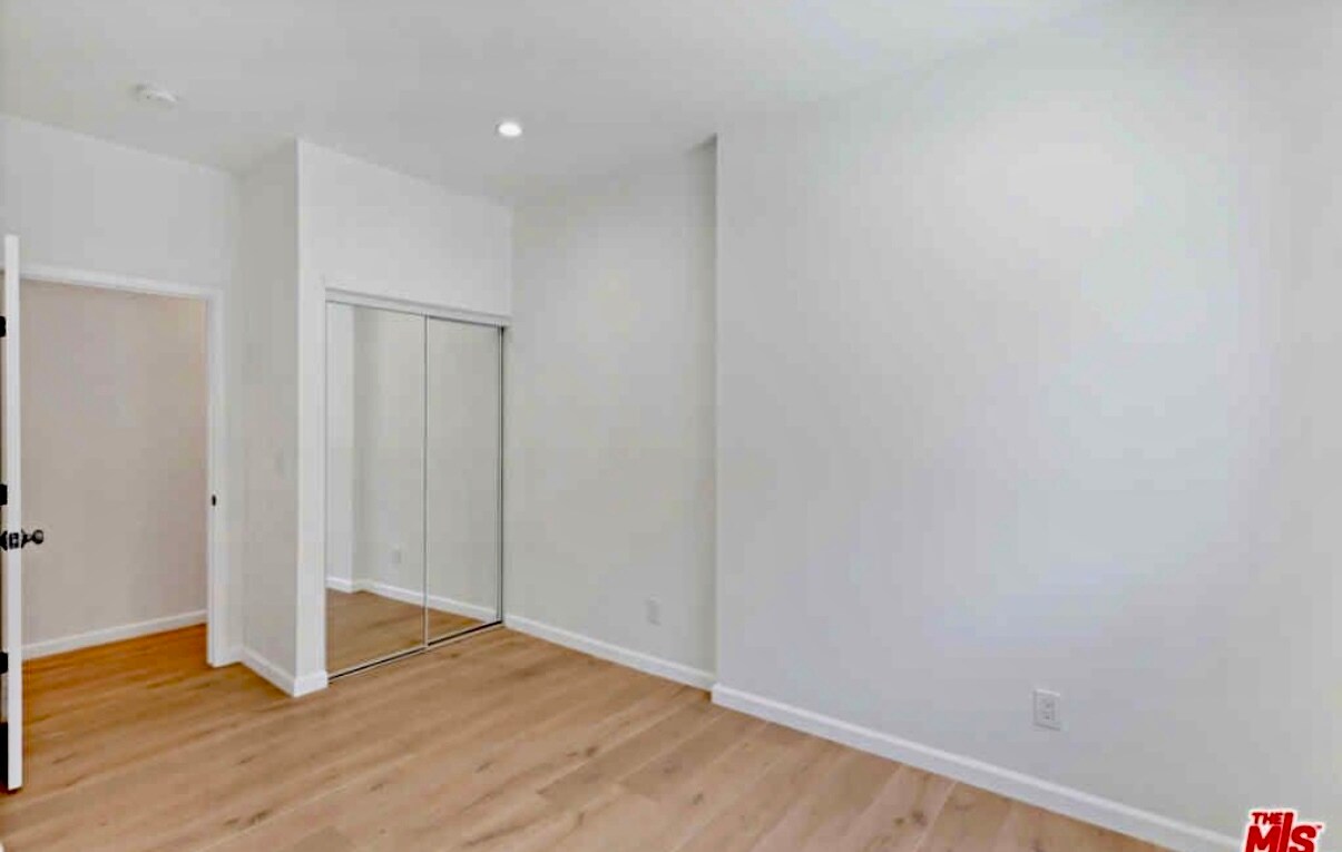 Building Photo - 5234 W 20th St