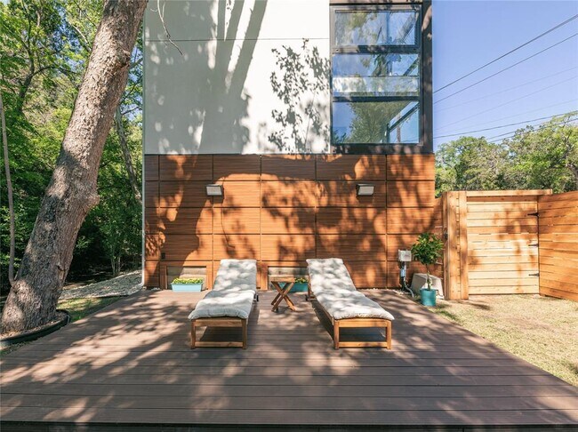 Building Photo - 2806 Geronimo Trail