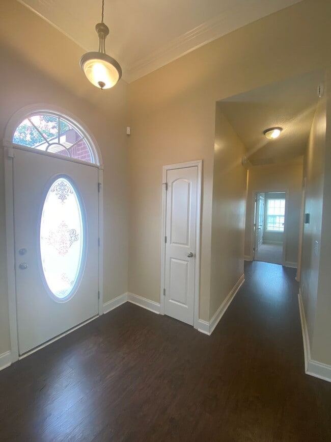Building Photo - 102 Bryce Dr