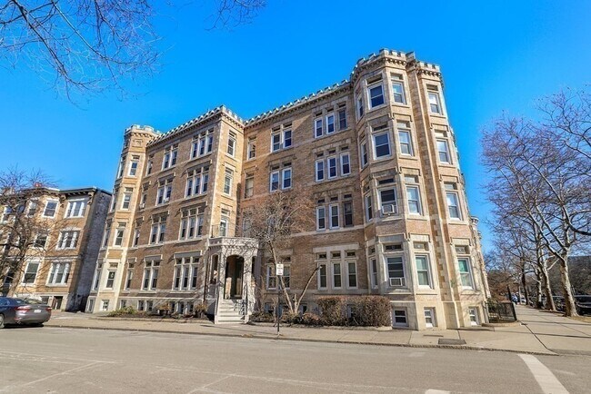 Building Photo - 3 Englewood Ave