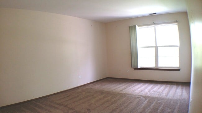 Building Photo - 1934 Heron Ave