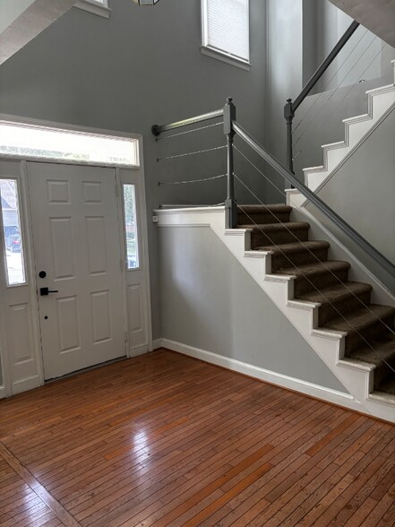 Building Photo - 3613 Elkton Dr