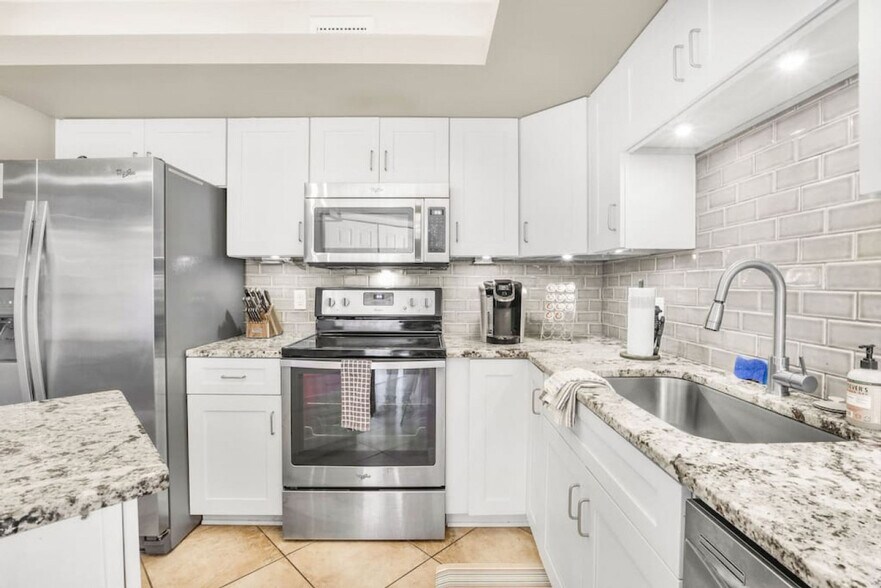 Building Photo - 25034 Perdido Beach Blvd