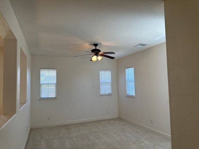 Building Photo - Elegant 4 Bedroom 4 Bath Mountain House So...
