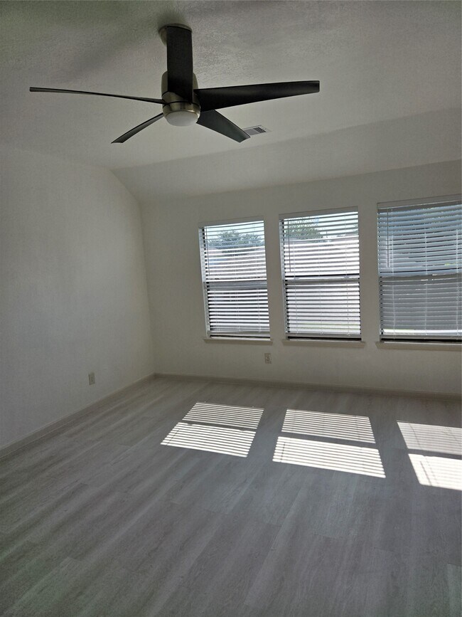 Building Photo - 16203 Dryberry Ct