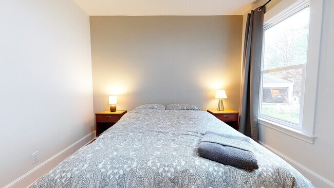 Building Photo - 276-278 Willow St