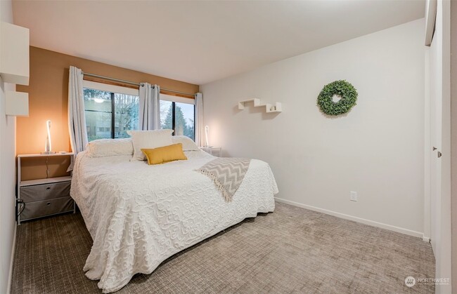 Master bedroom (furniture not included) - 19414 Aurora Ave N