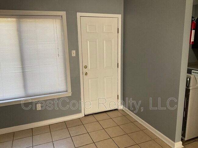 Building Photo - 654 Spottswood Manor Dr