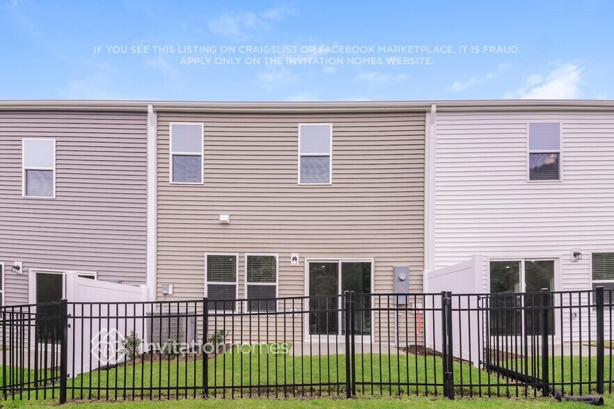 Building Photo - 923 Greenville Wy