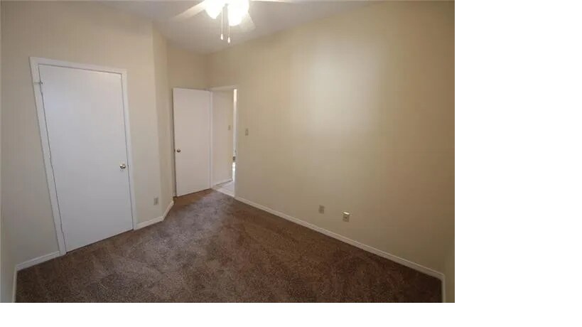 Building Photo - 7440 Blackthorn Dr