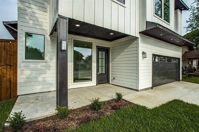 Building Photo - 2002 S Marsalis Ave