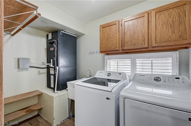 Building Photo - 2704 Fire Water Ct