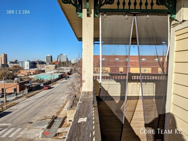 Building Photo - 2911 Cherry St