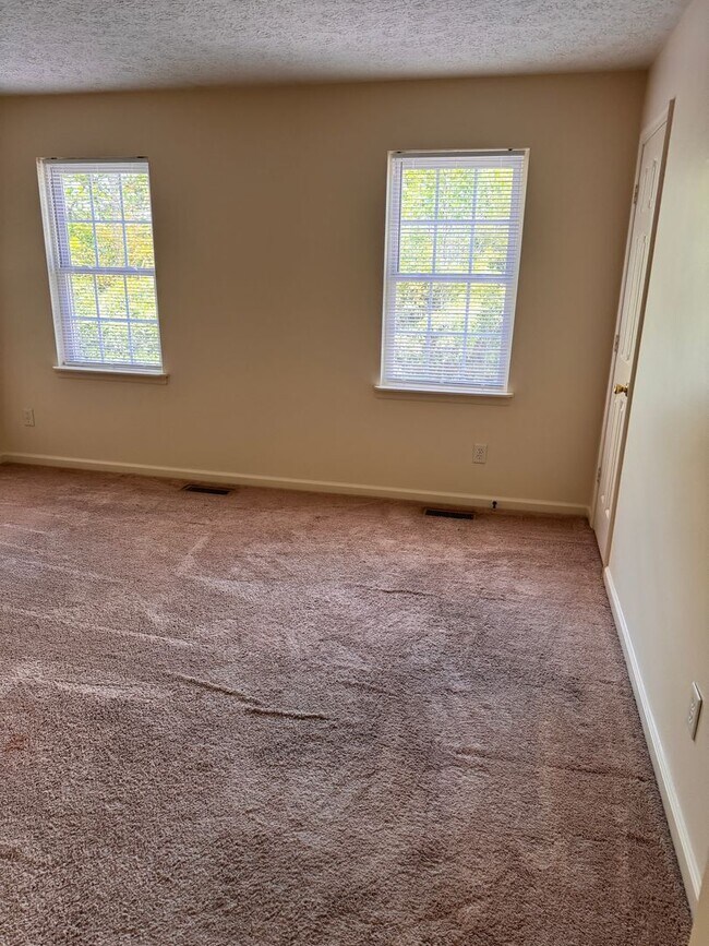 Building Photo - 540 Monticello Ave