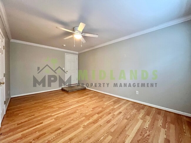 Building Photo - 3425 Manor Ave