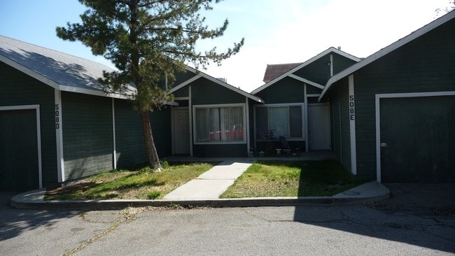 Building Photo - 504 W Avenue J4