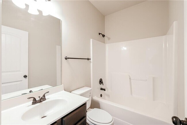 Building Photo - 2901 Canyon Glen Way