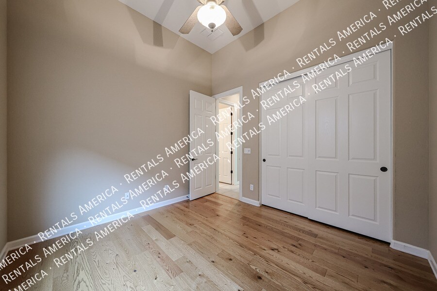 Building Photo - 7931 E Stonecliff Cir