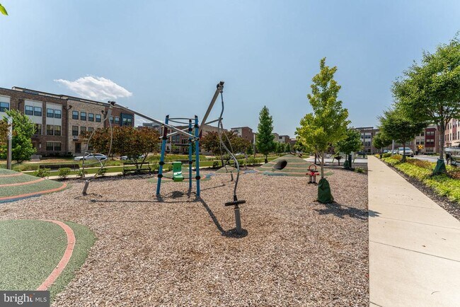 Building Photo - 4733 Towne Park Rd