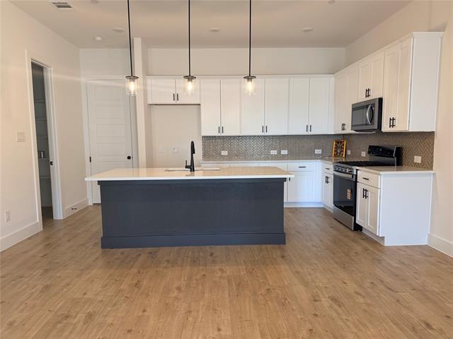 Building Photo - 1308 Arkansas Spgs St