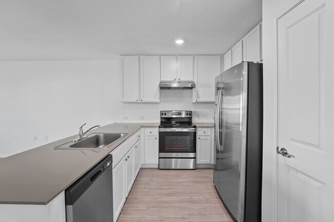 Building Photo - 910 Stricker Path