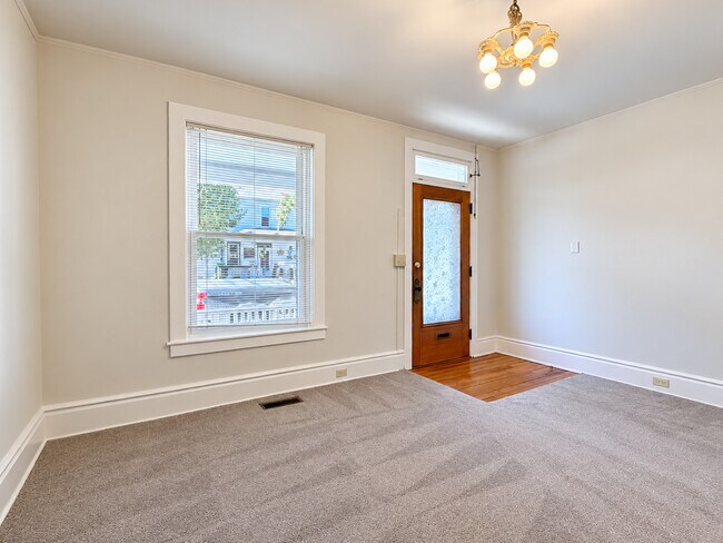 Building Photo - 127 N Liberty St