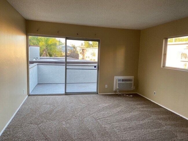 Building Photo - 4545 Collwood Blvd