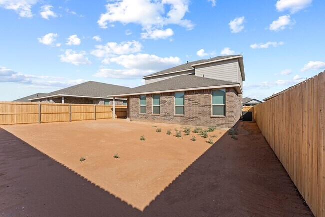 Building Photo - 2106 Somerset Dr